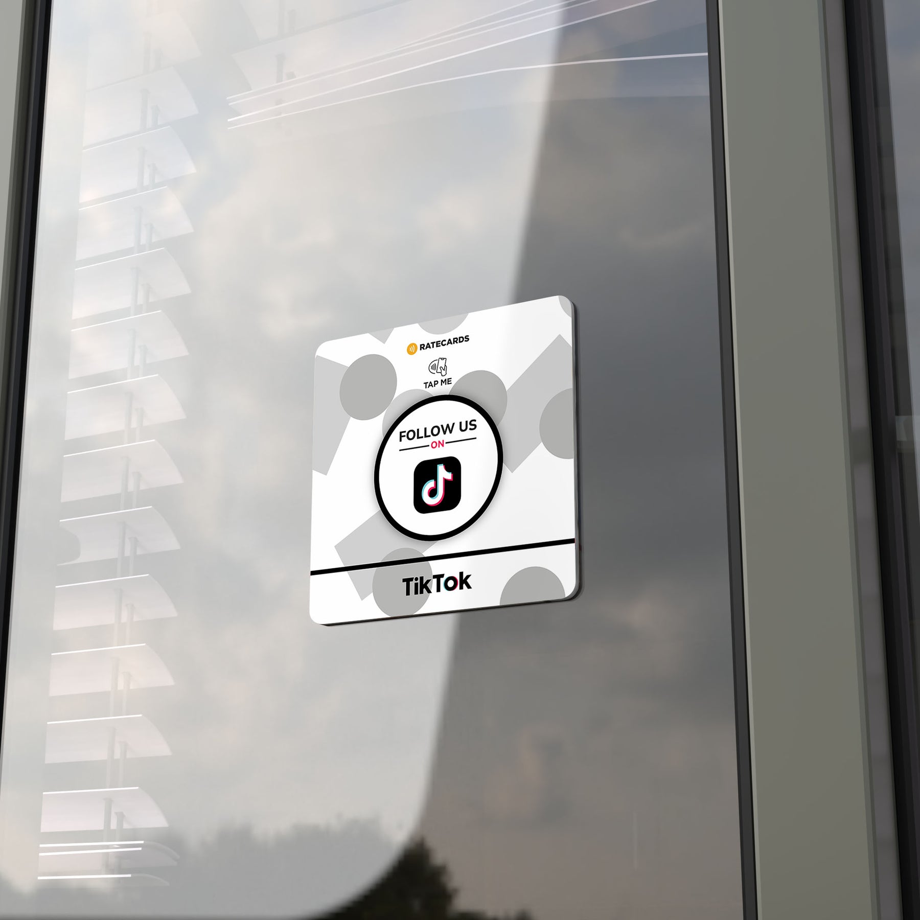 RATECARDS TikTok Follower Plate – wall-mounted NFC plate that opens your TikTok profile on tap, QR code backup